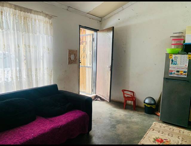 2 BEDROOM FREESTANDING FOR SALE IN TSAKANE EXT 11